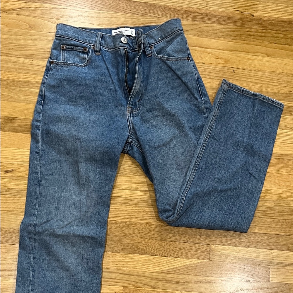 Abercrombie & Fitch Ankle Straight Ultra High Rise Jeans